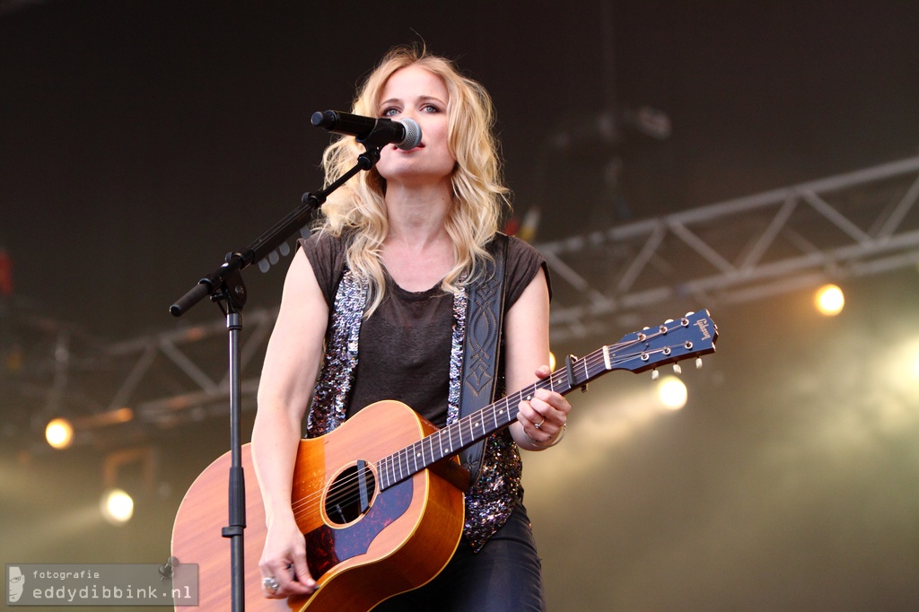 2011-05-05 Ilse de Lange - Bevrijdingsfestival, Zwolle 009